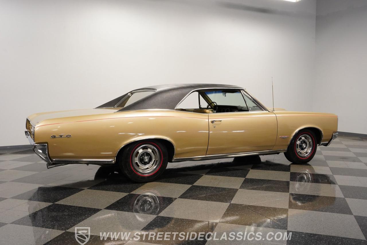1966 Pontiac GTO Tri Power