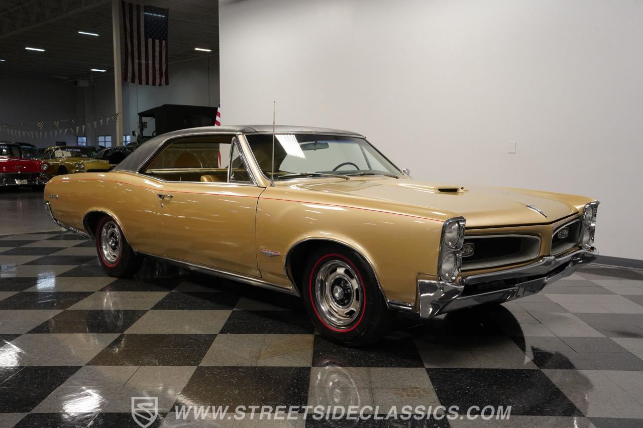 1966 Pontiac GTO Tri Power