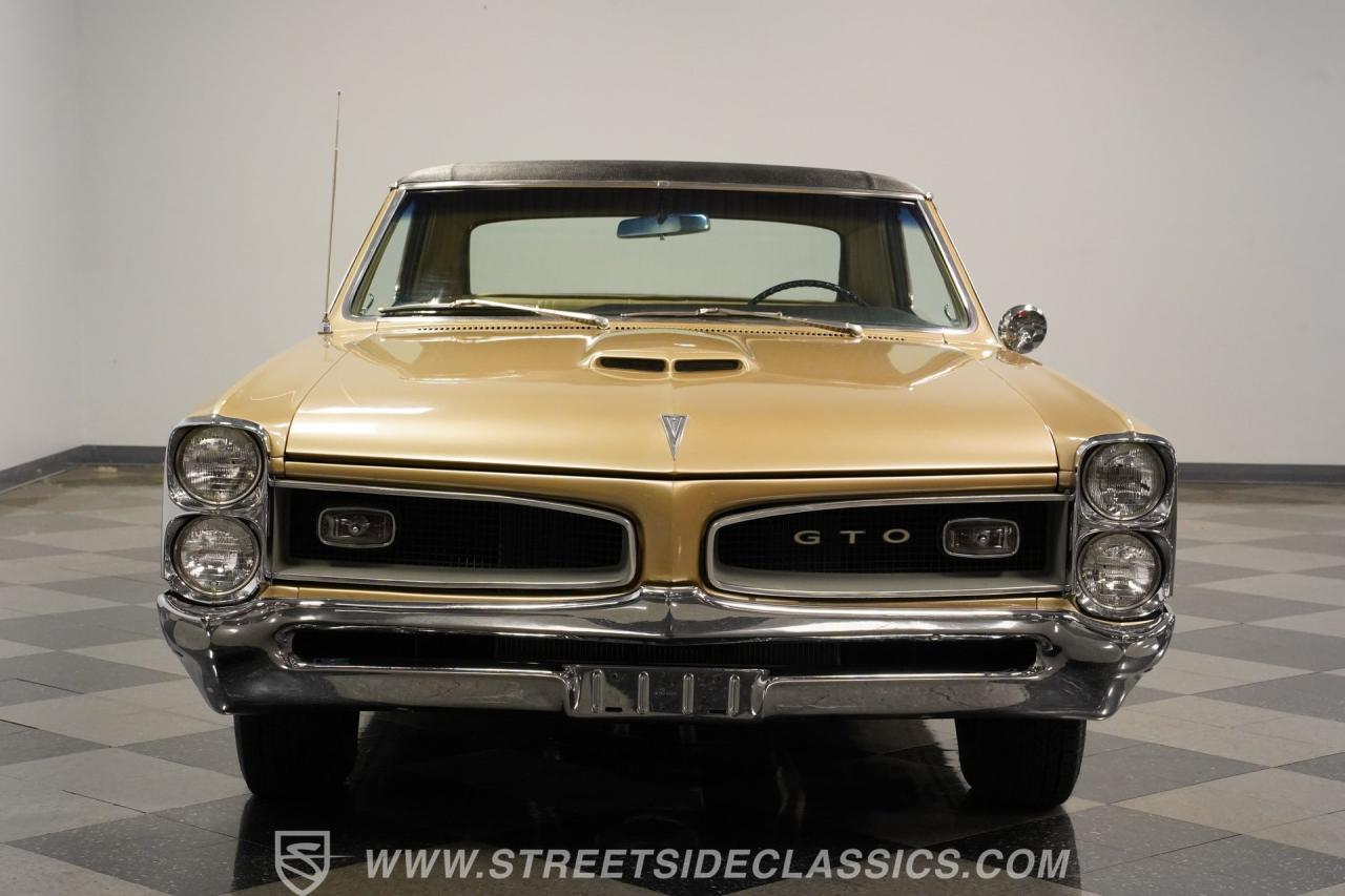1966 Pontiac GTO Tri Power