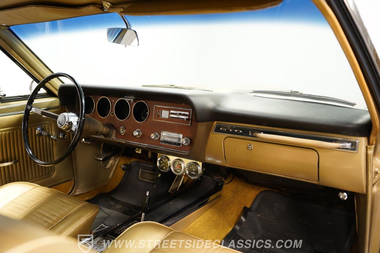1966 Pontiac GTO Tri Power
