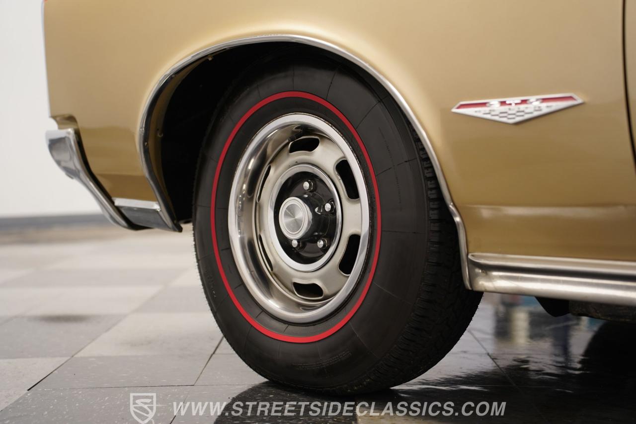 1966 Pontiac GTO Tri Power