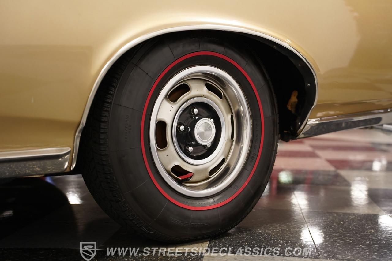 1966 Pontiac GTO Tri Power