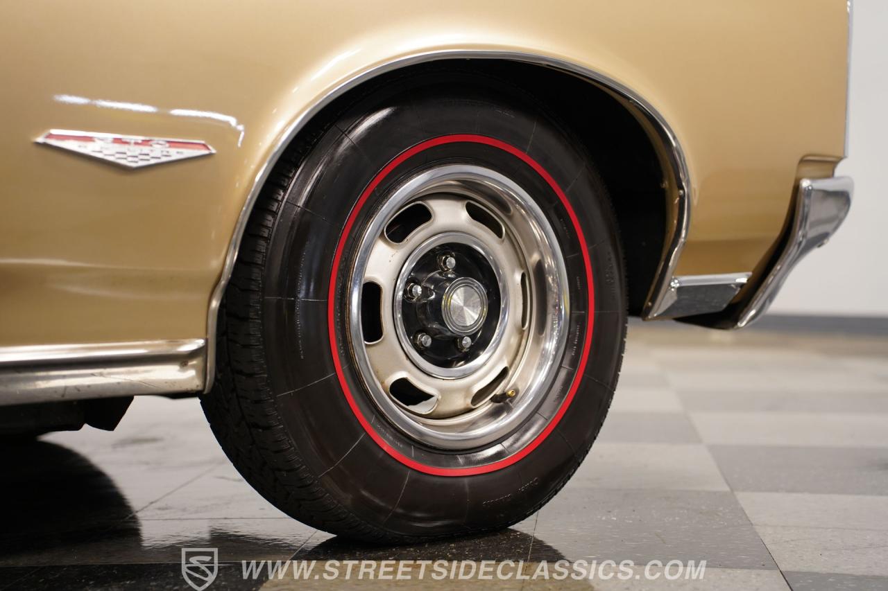 1966 Pontiac GTO Tri Power