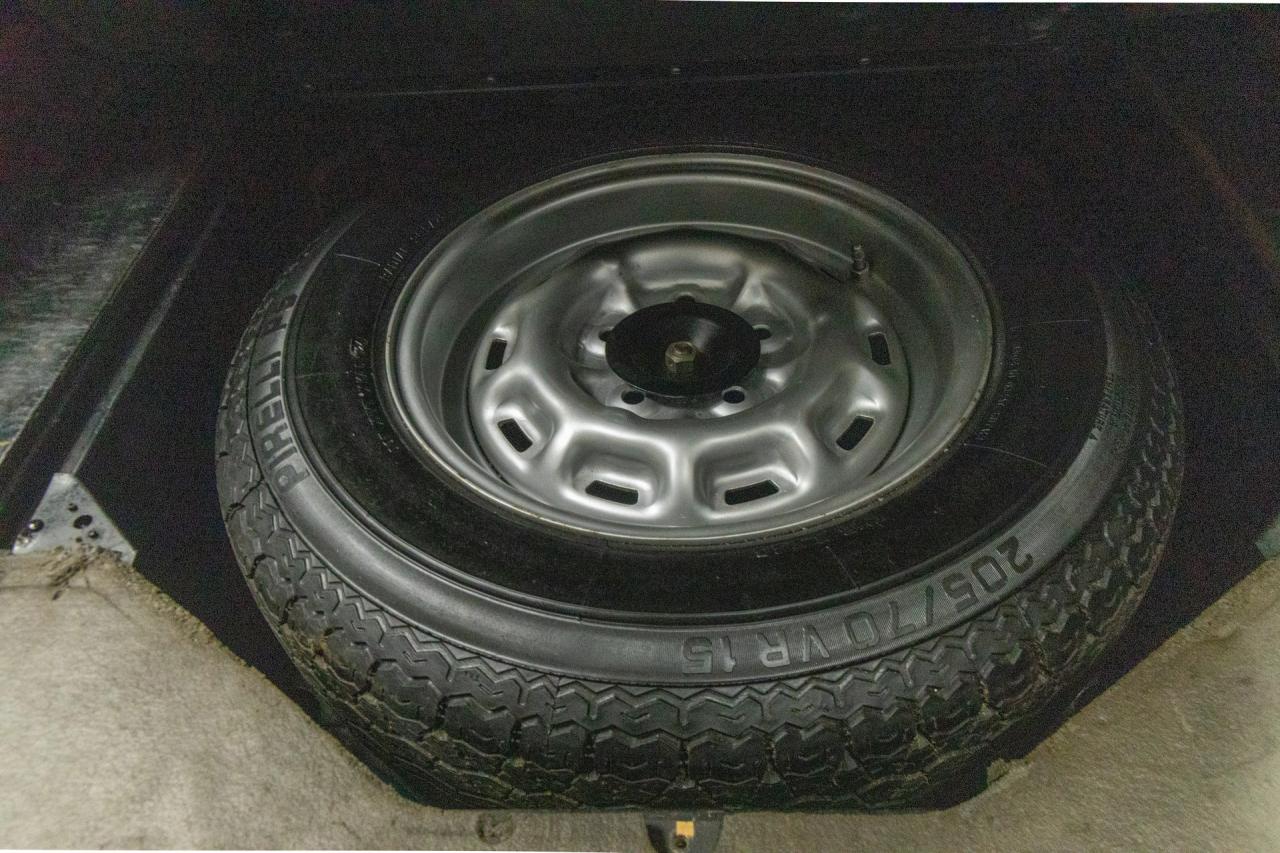 1976 Jaguar XJ12 L Series 2 &ldquo;Golden Sand with Mulberry Red leather&rdquo;