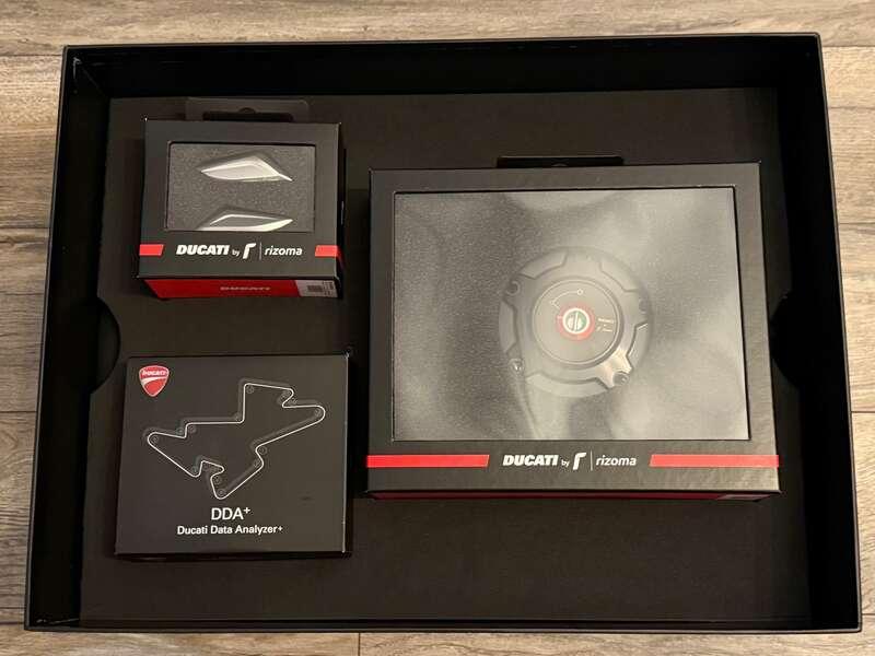 2023 Ducati PANIGALE V4 BAUTISTA WORLD CHAMPIONSHIP REPLICA 11