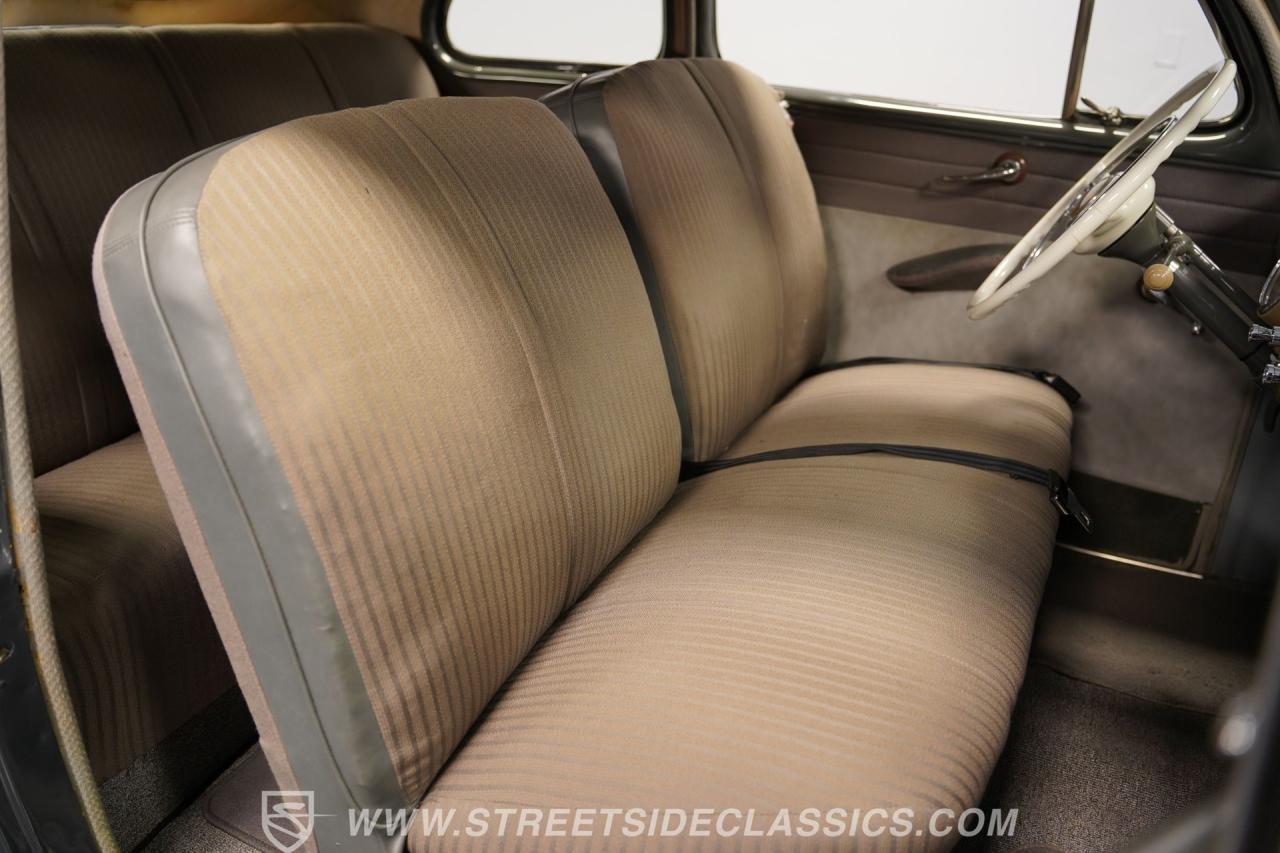 1948 Ford Super Deluxe Coupe