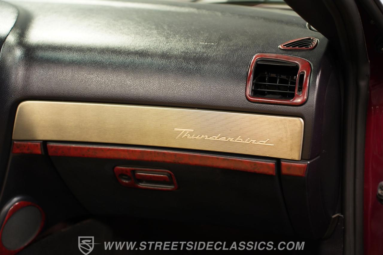 2004 Ford Thunderbird