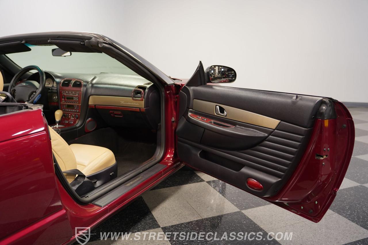 2004 Ford Thunderbird