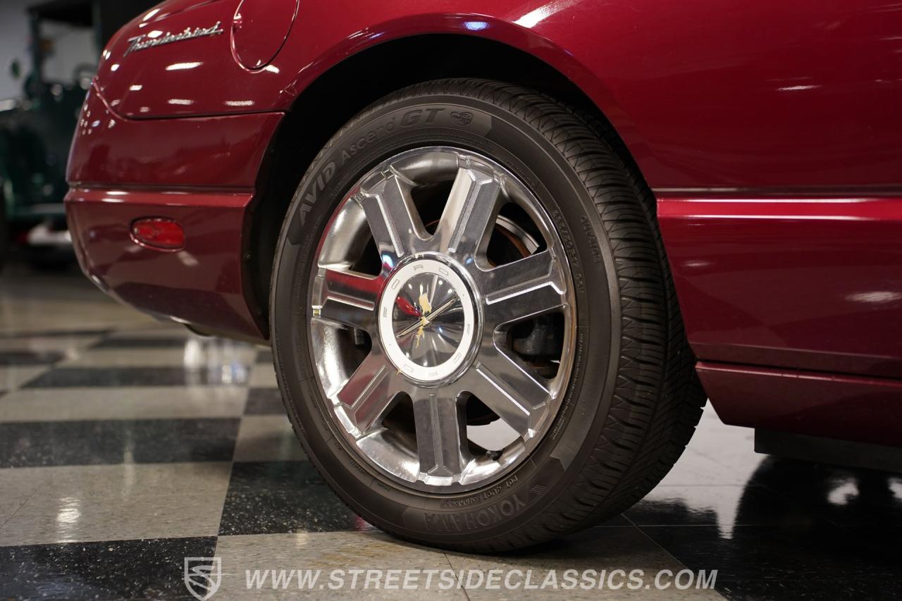 2004 Ford Thunderbird