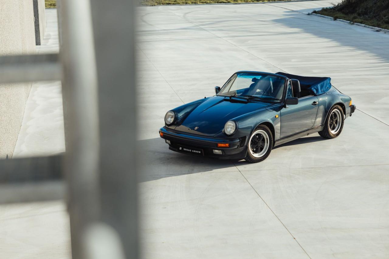 1988 Porsche 911 Carrera Cabriolet