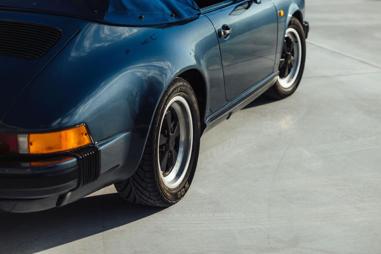 1988 Porsche 911 Carrera Cabriolet