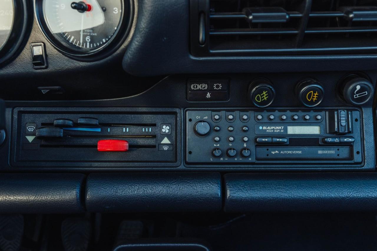 1988 Porsche 911 Carrera Cabriolet