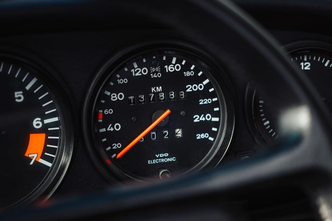 1988 Porsche 911 Carrera Cabriolet