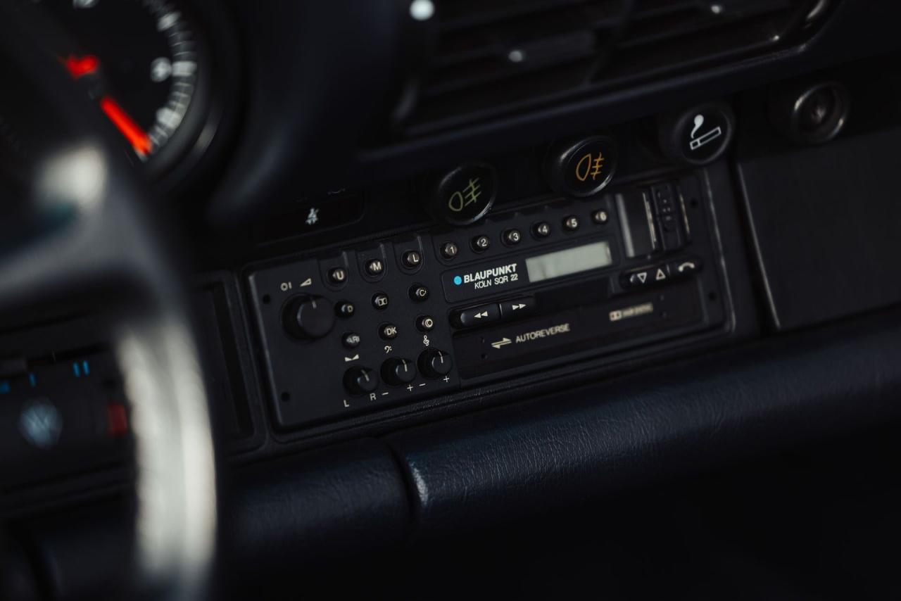 1988 Porsche 911 Carrera Cabriolet