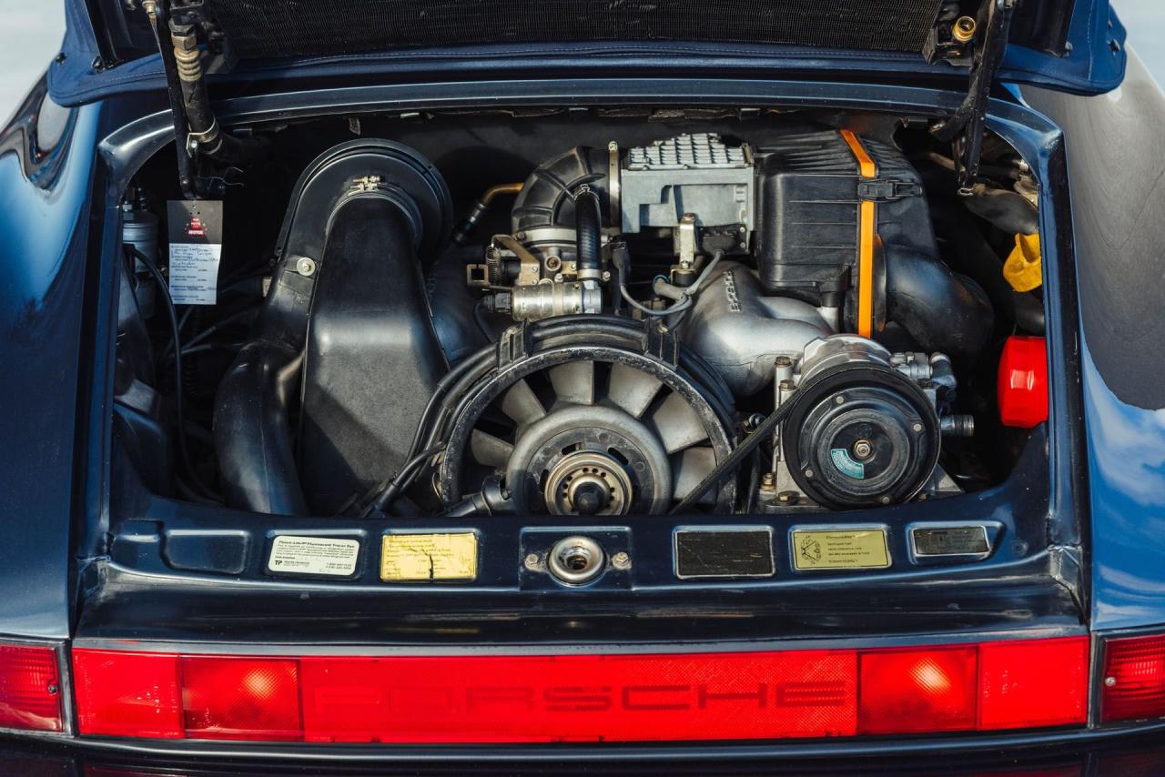 1988 Porsche 911 Carrera Cabriolet