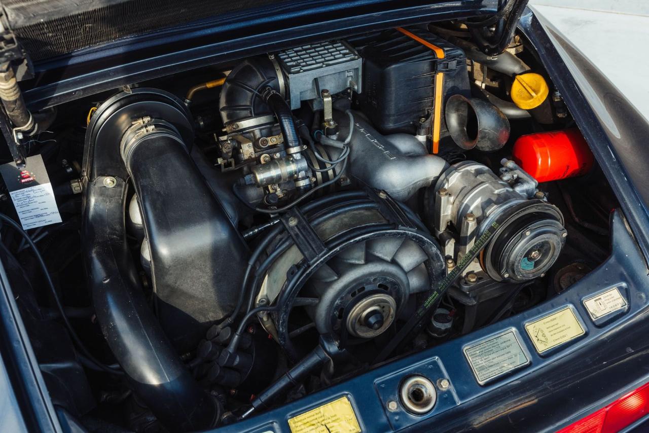 1988 Porsche 911 Carrera Cabriolet