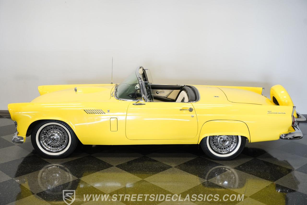 1956 Ford Thunderbird