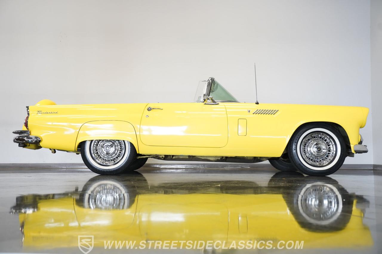 1956 Ford Thunderbird