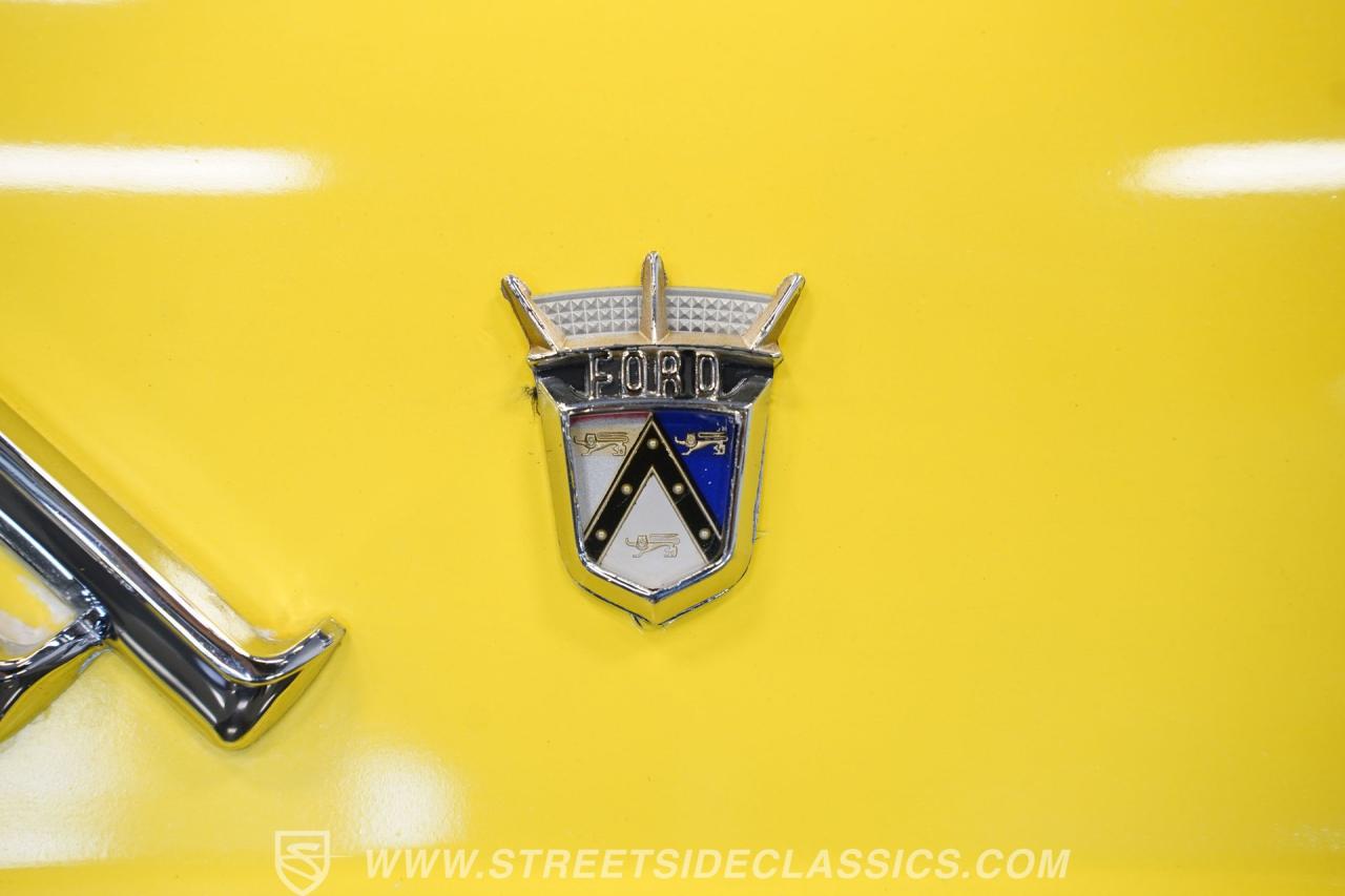 1956 Ford Thunderbird