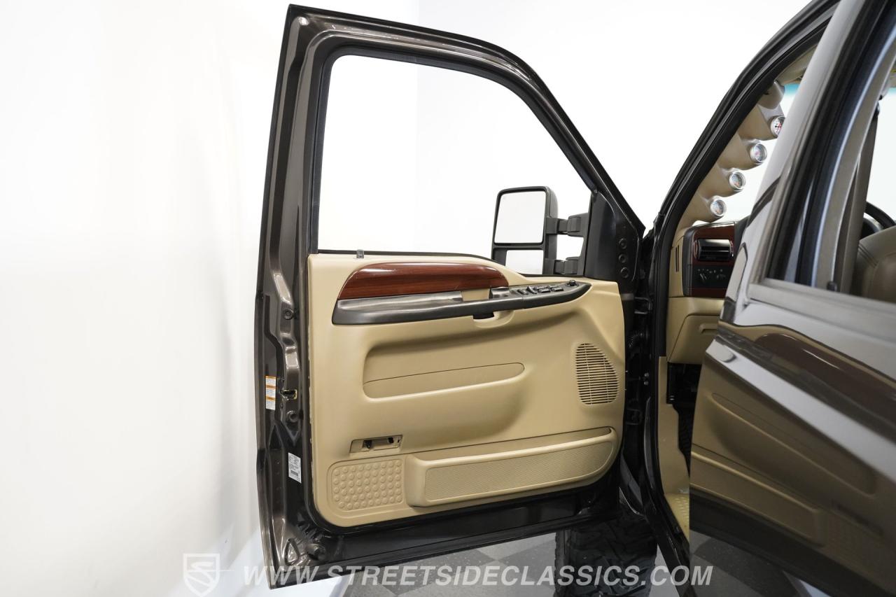 2006 Ford F-350  Crew Cab 4X4