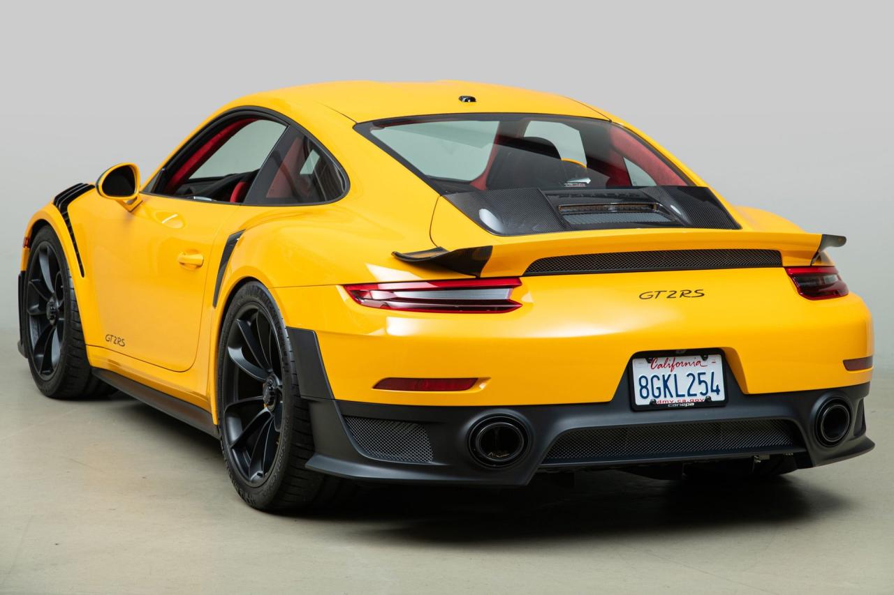 2018 Porsche 911 GT2 RS