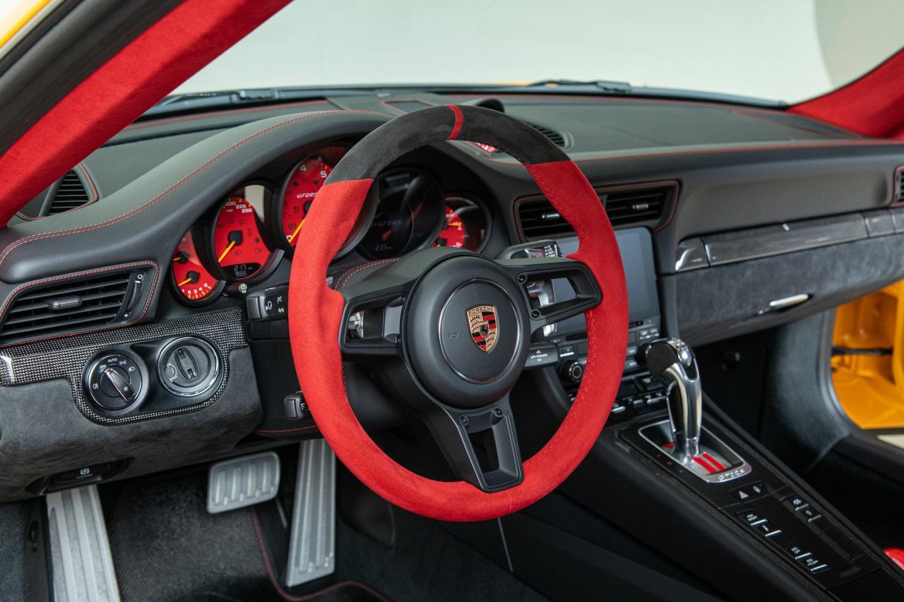 2018 Porsche 911 GT2 RS