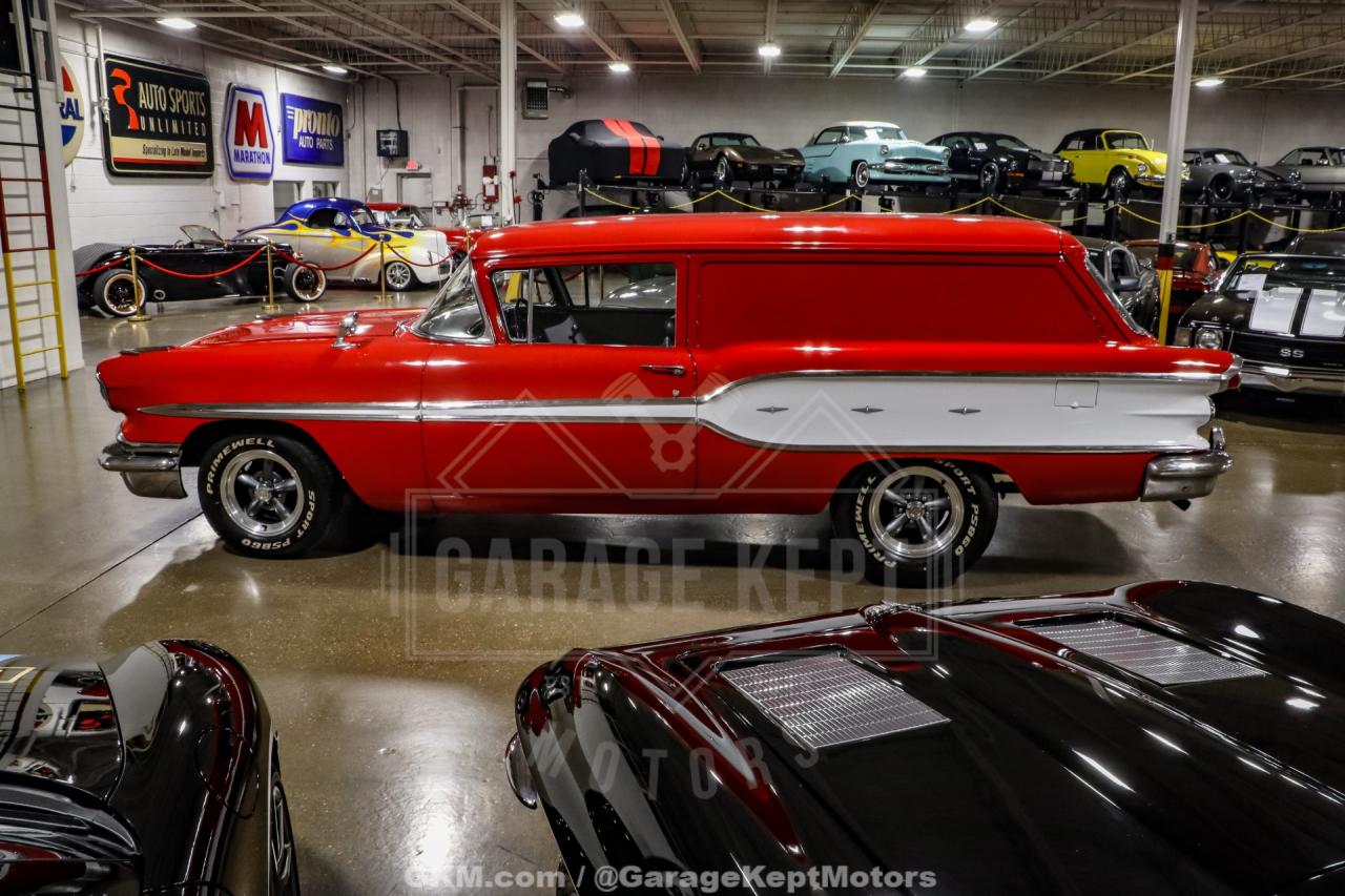 1958 Ponitac Pathfinder