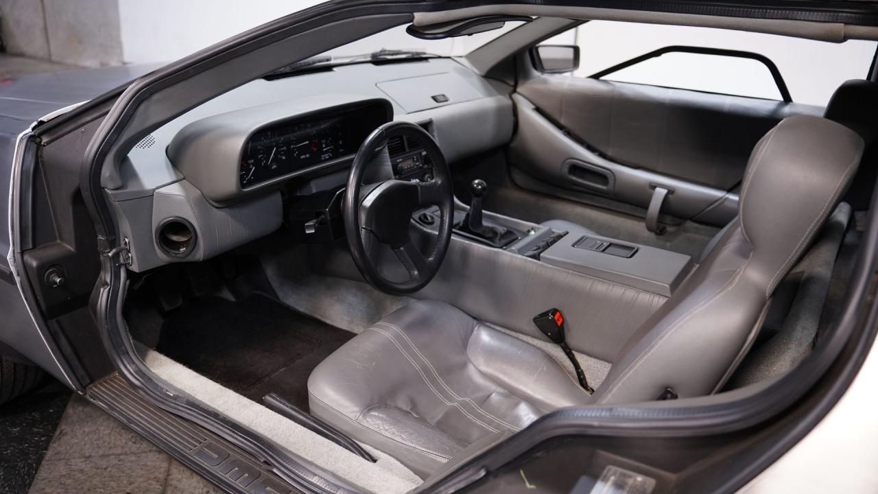 1981 DeLorean DMC-12