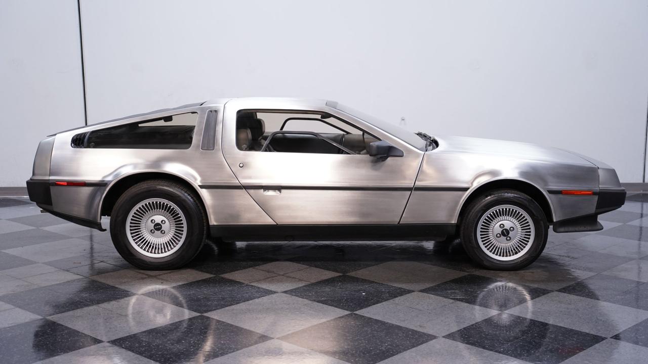 1981 DeLorean DMC-12
