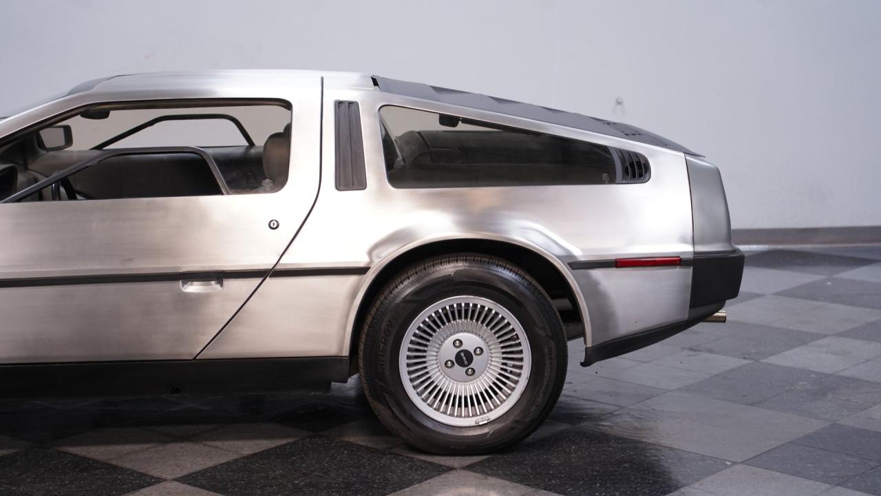 1981 DeLorean DMC-12