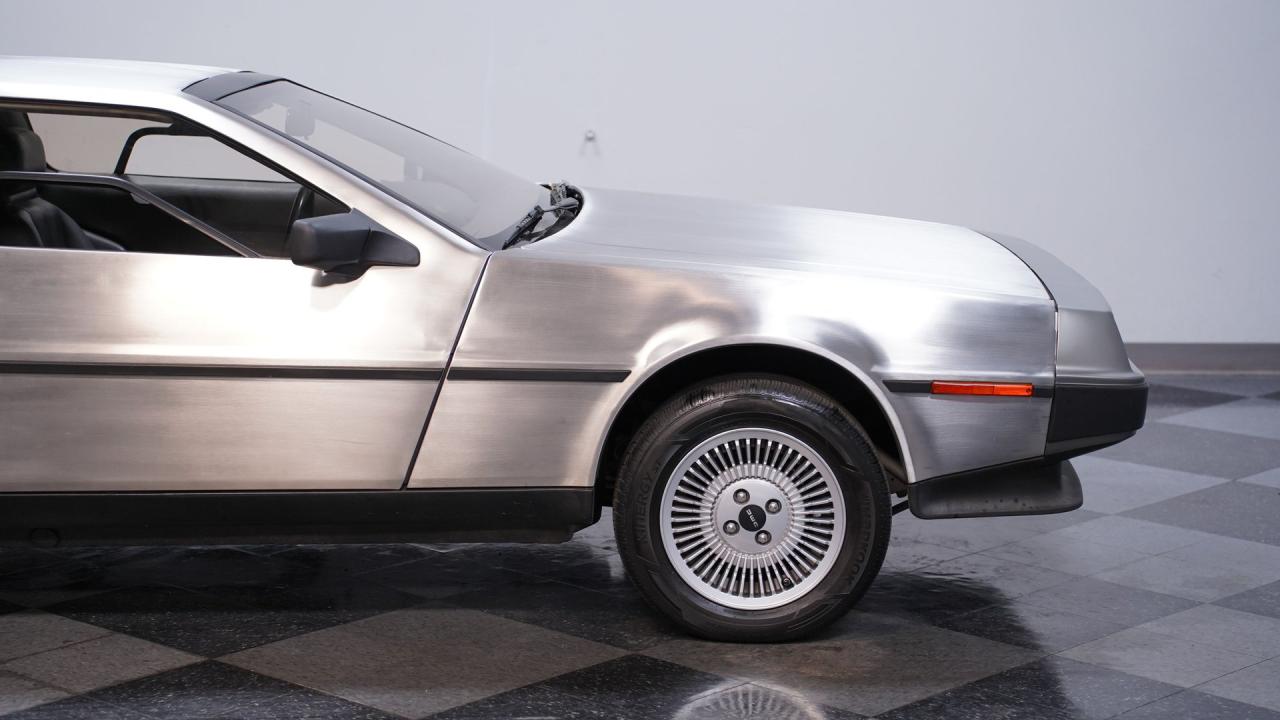 1981 DeLorean DMC-12