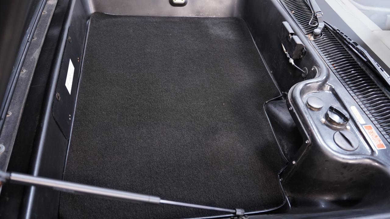 1981 DeLorean DMC-12