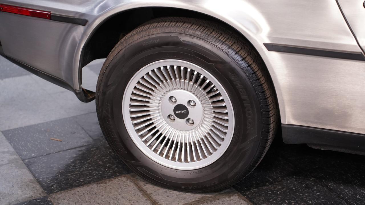 1981 DeLorean DMC-12