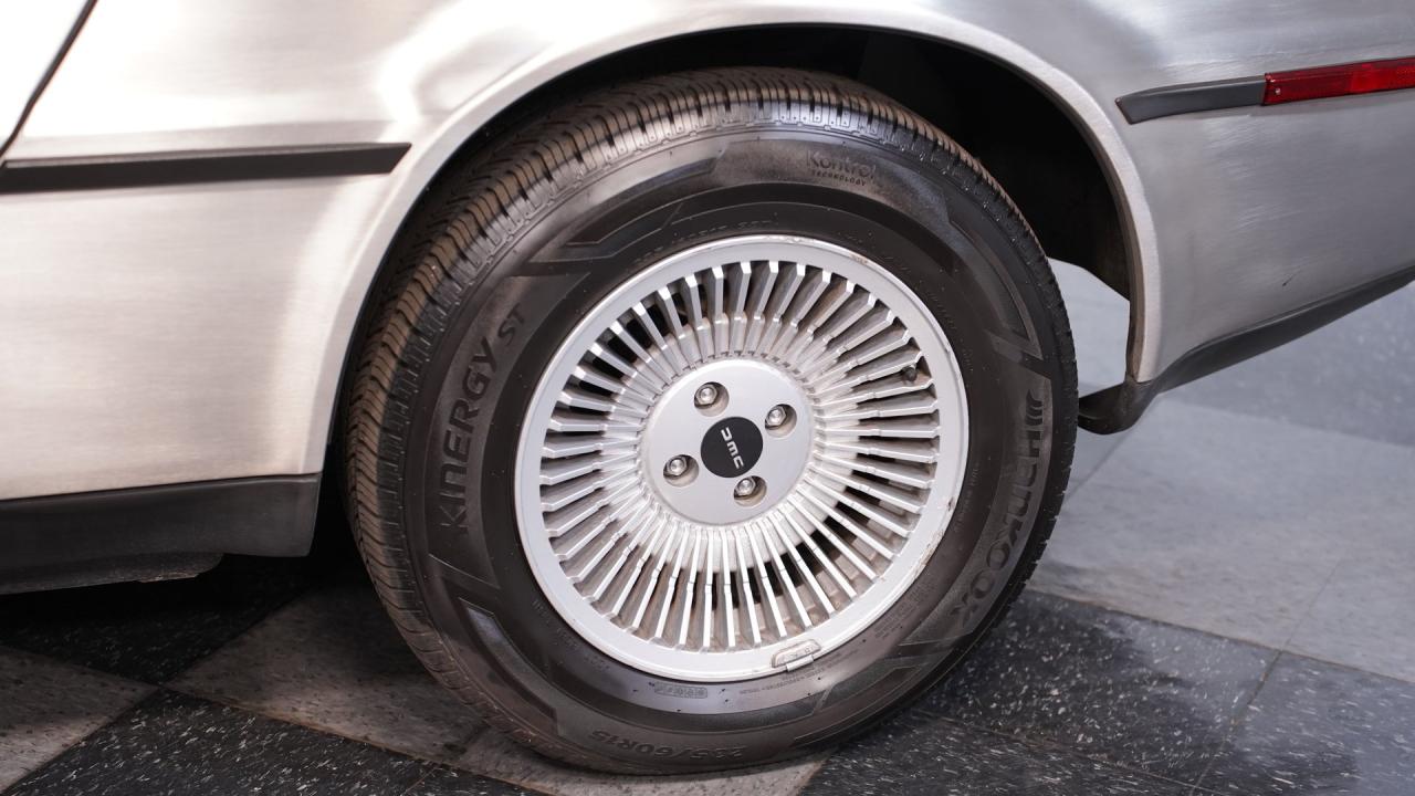 1981 DeLorean DMC-12