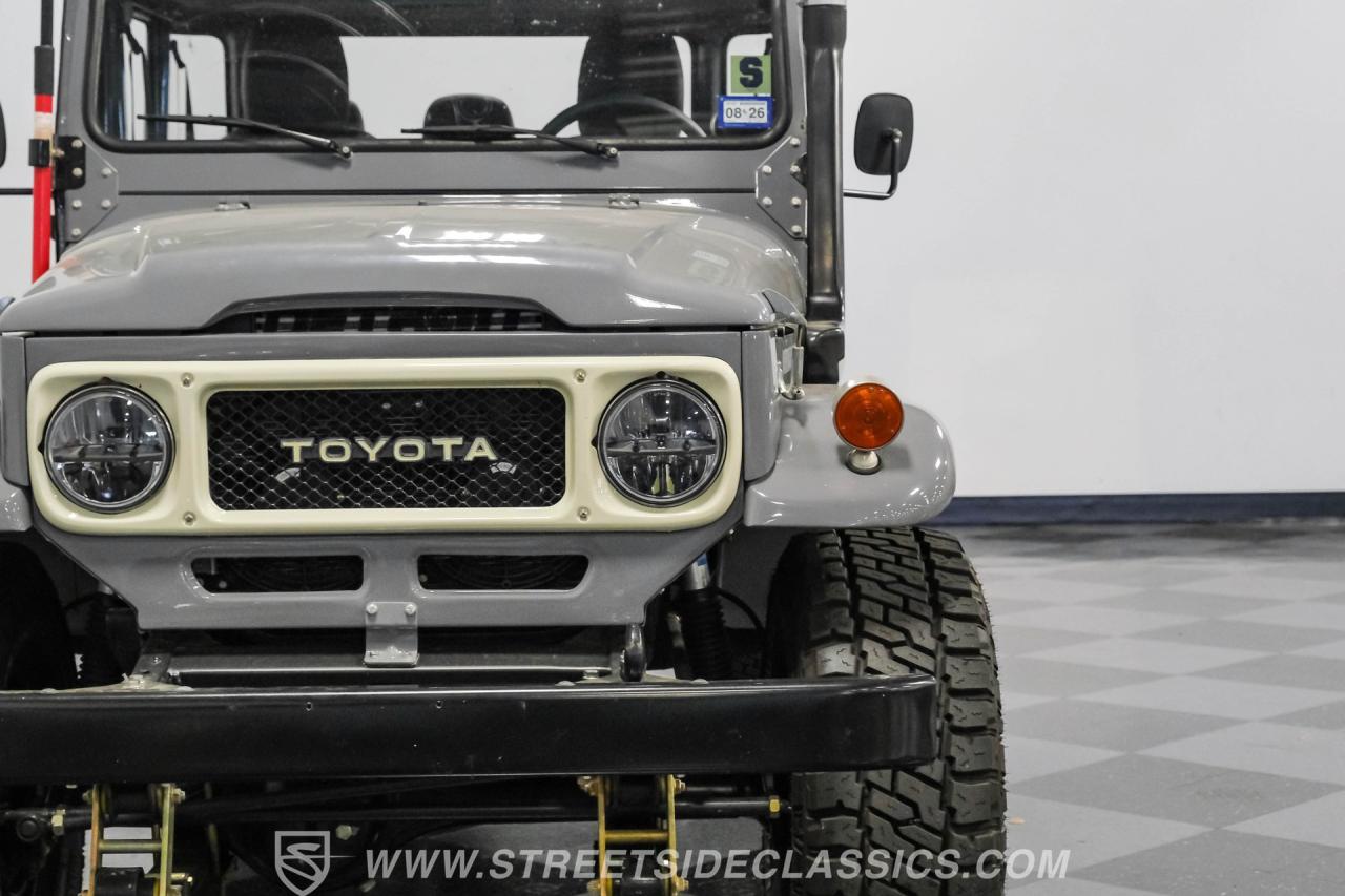 1993 Toyota FJ45 Bandeirante Custom Pickup