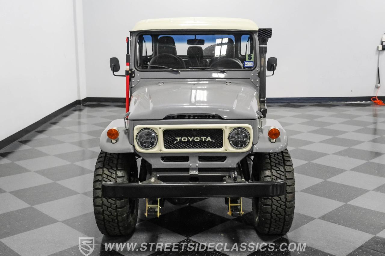 1993 Toyota FJ45 Bandeirante Custom Pickup