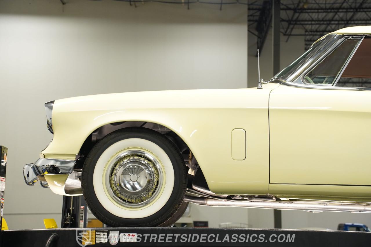 1953 Studebaker Commander Regal Starliner