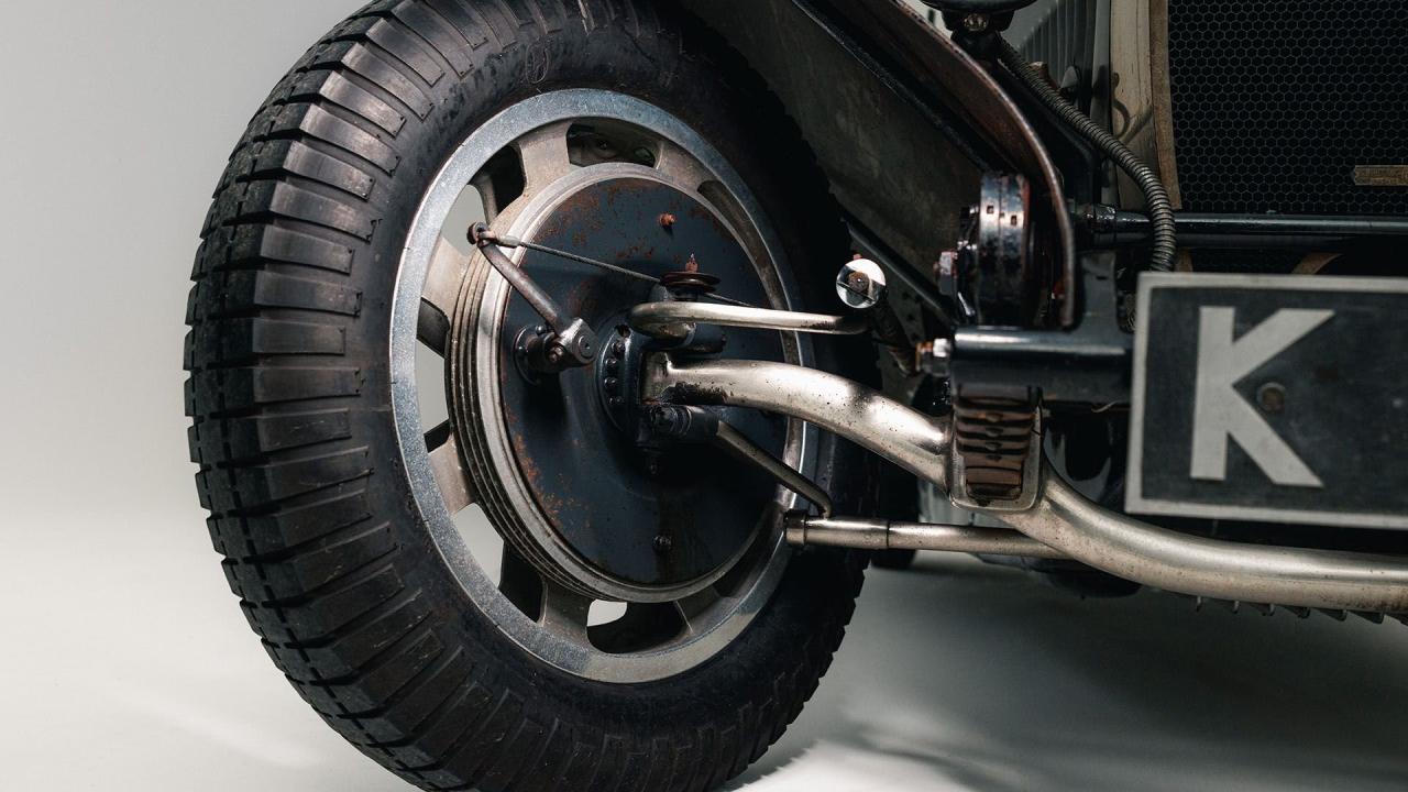 1929 Bugatti Type 43 Roadster by Eug&egrave;ne Matthys