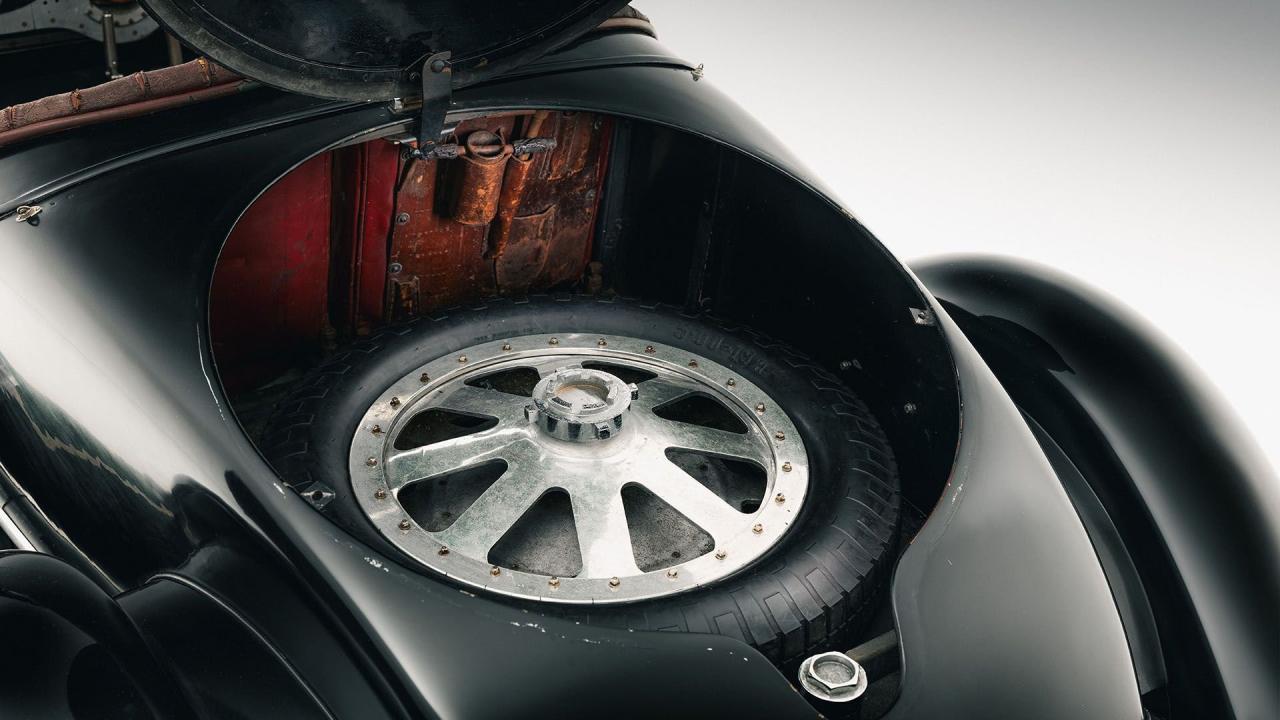 1929 Bugatti Type 43 Roadster by Eug&egrave;ne Matthys