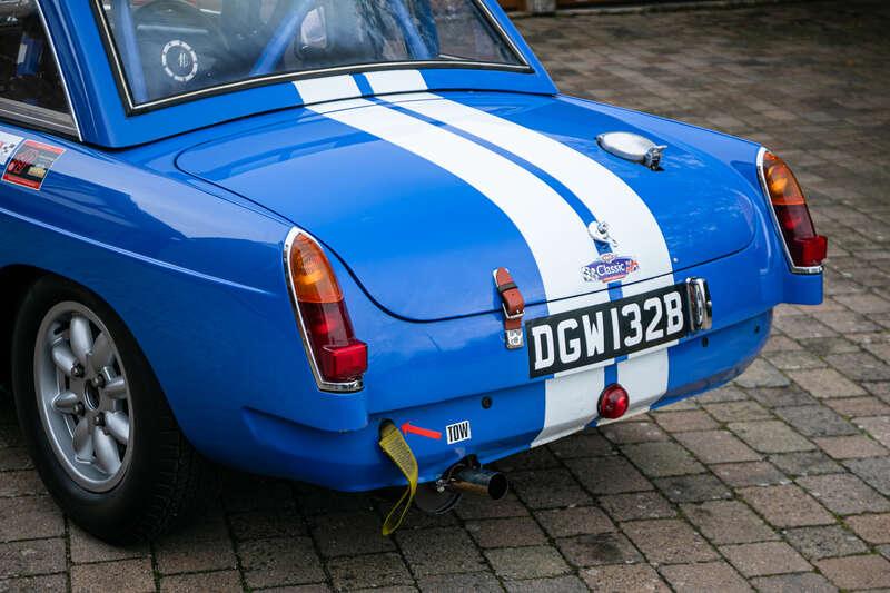 1964 MG B RACE CAR