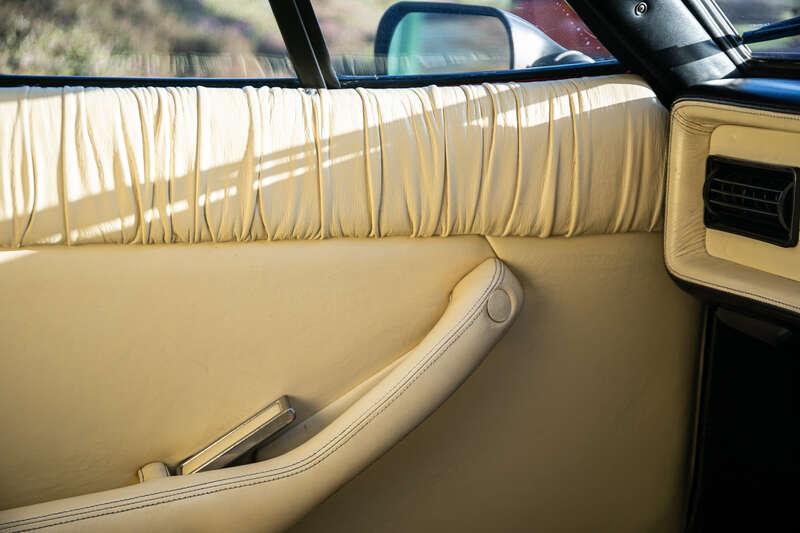 1984 De Tomaso PANTERA GT5