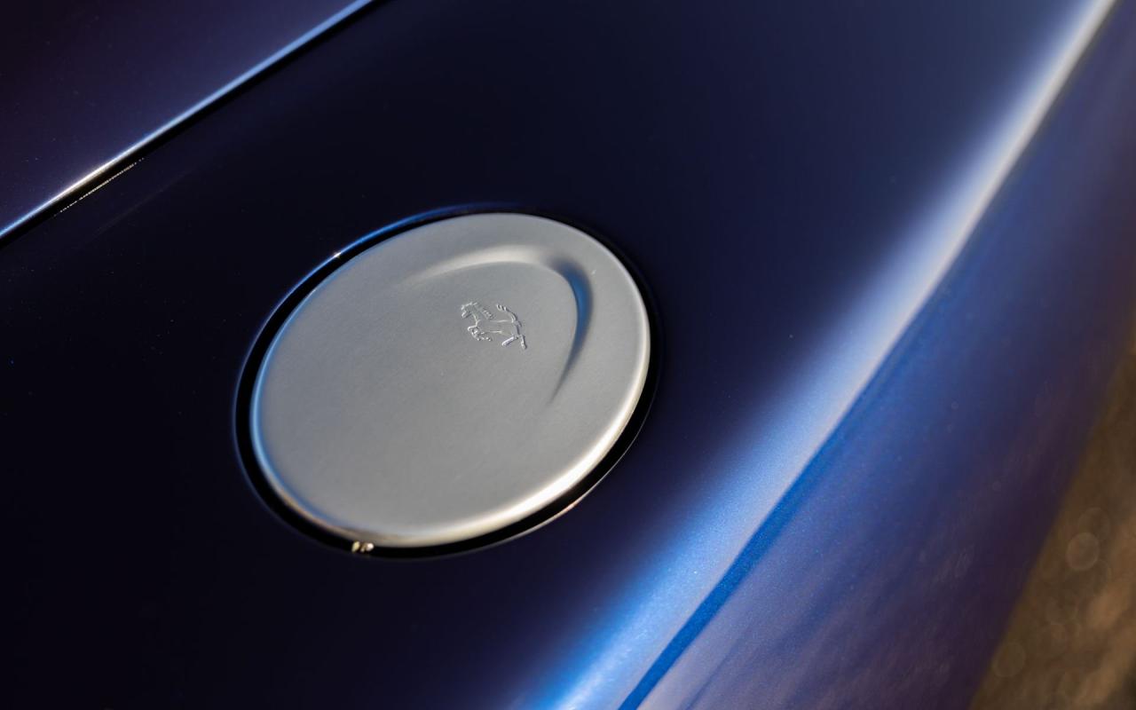 2001 Ferrari 550 Barchetta Pininfarina