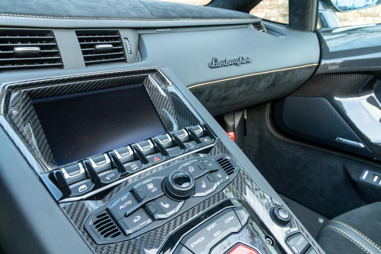 2020 Lamborghini Aventador SVJ Roadster &ldquo;Ad Personam&rdquo;