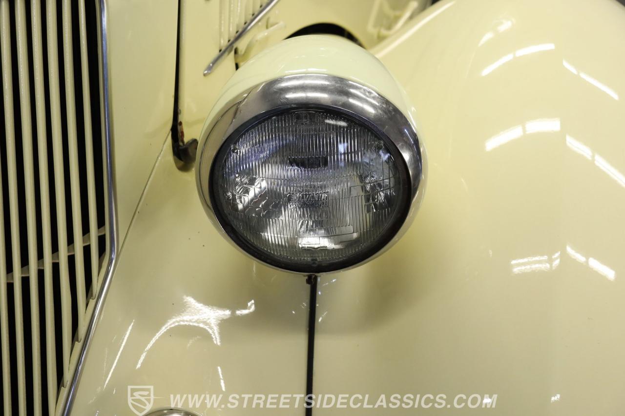 1936 Ford Cabriolet Rumble Seat