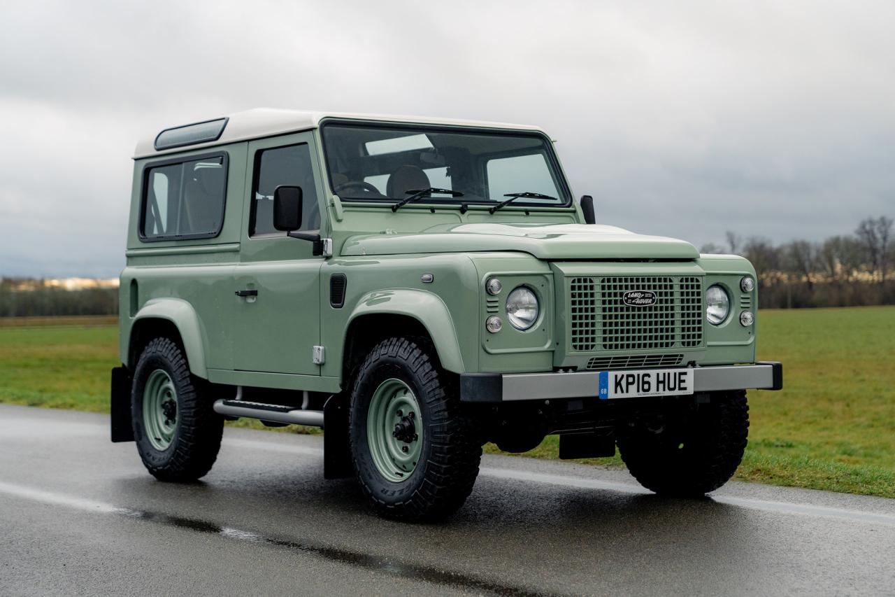 2016 Land Rover Defender 90 Heritage