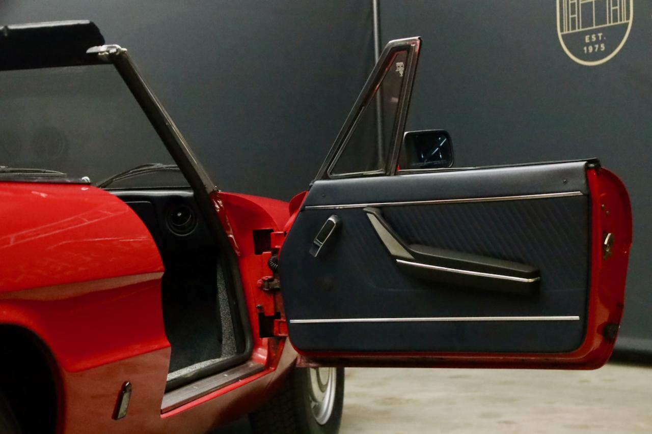 1982 Alfa Romeo 2000 Spider Veloce Trade-in-car