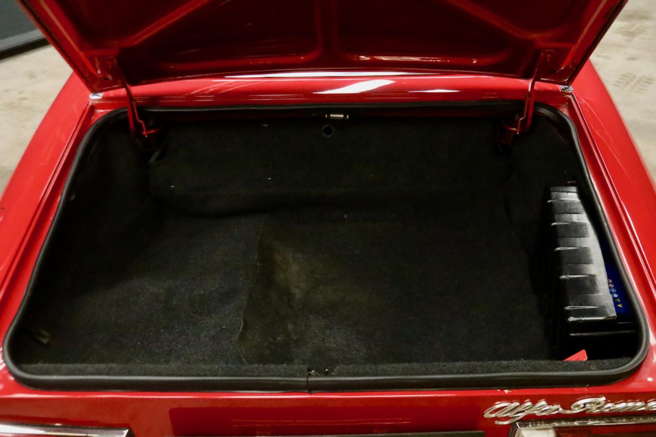 1982 Alfa Romeo 2000 Spider Veloce Trade-in-car