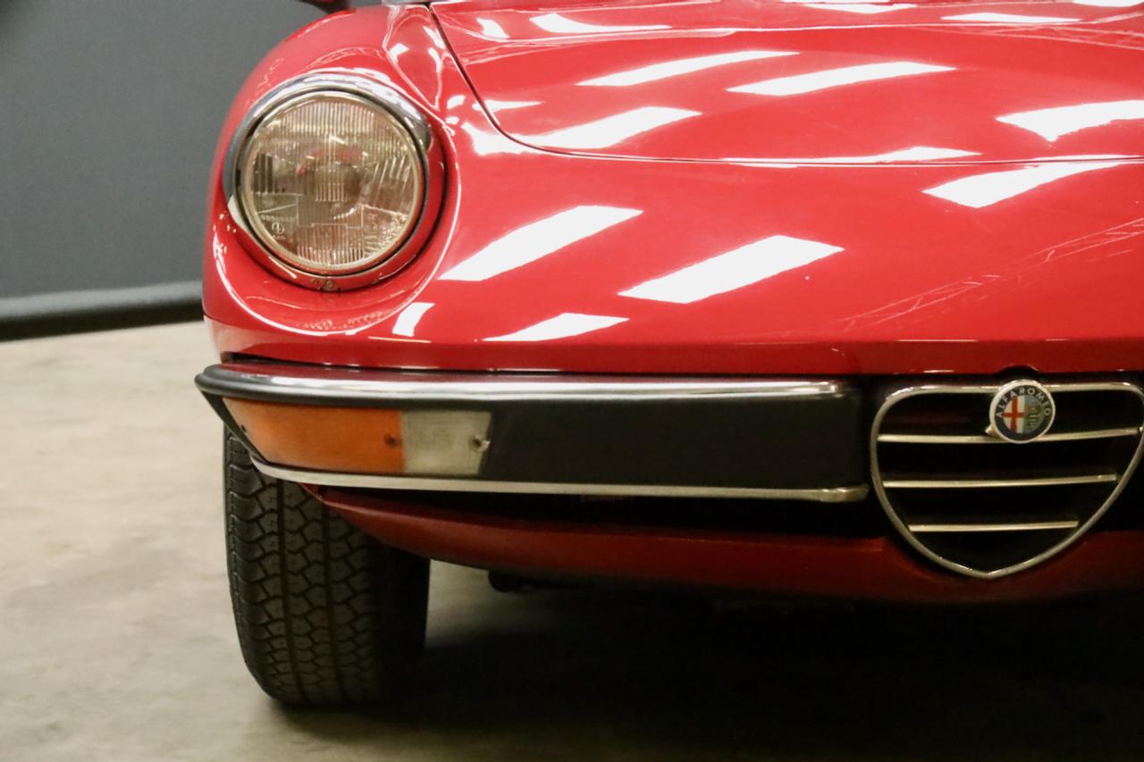 1982 Alfa Romeo 2000 Spider Veloce Trade-in-car