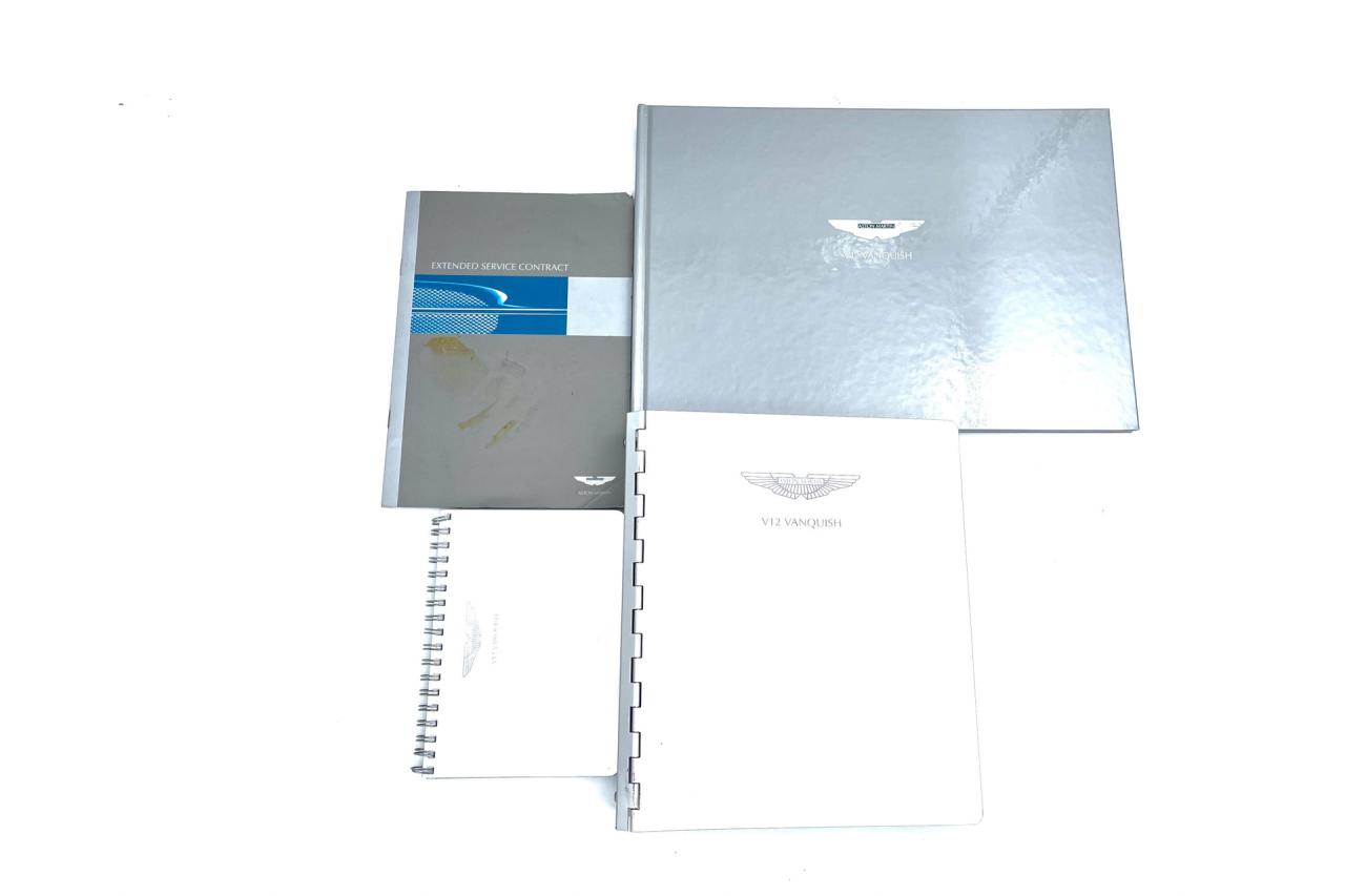 2003 Aston Martin Vanquish 5.9 V12 &ldquo;11.800 Miles&rdquo;