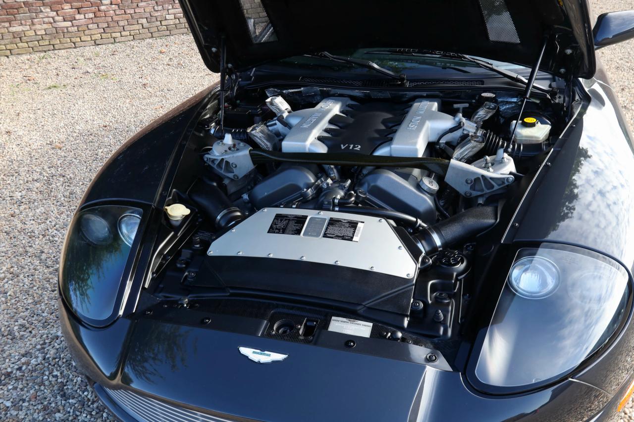 2003 Aston Martin Vanquish 5.9 V12 &ldquo;11.800 Miles&rdquo;